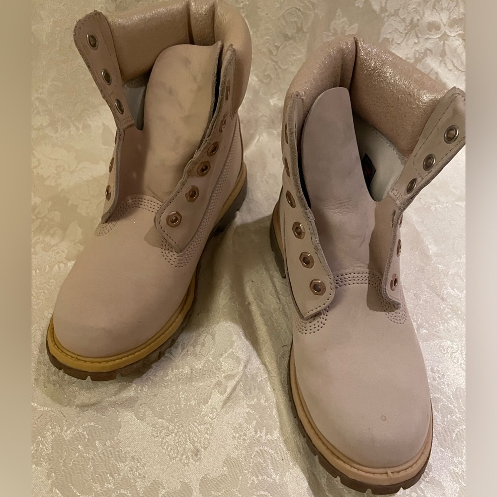 Timberland Women's Lace Up Boots - Light Pink